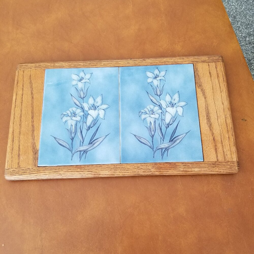 Oak and Tile Double Trivet - White Lilies